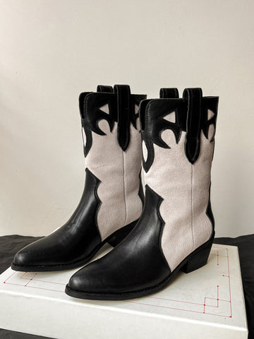 Black and White Cowgirl Boots