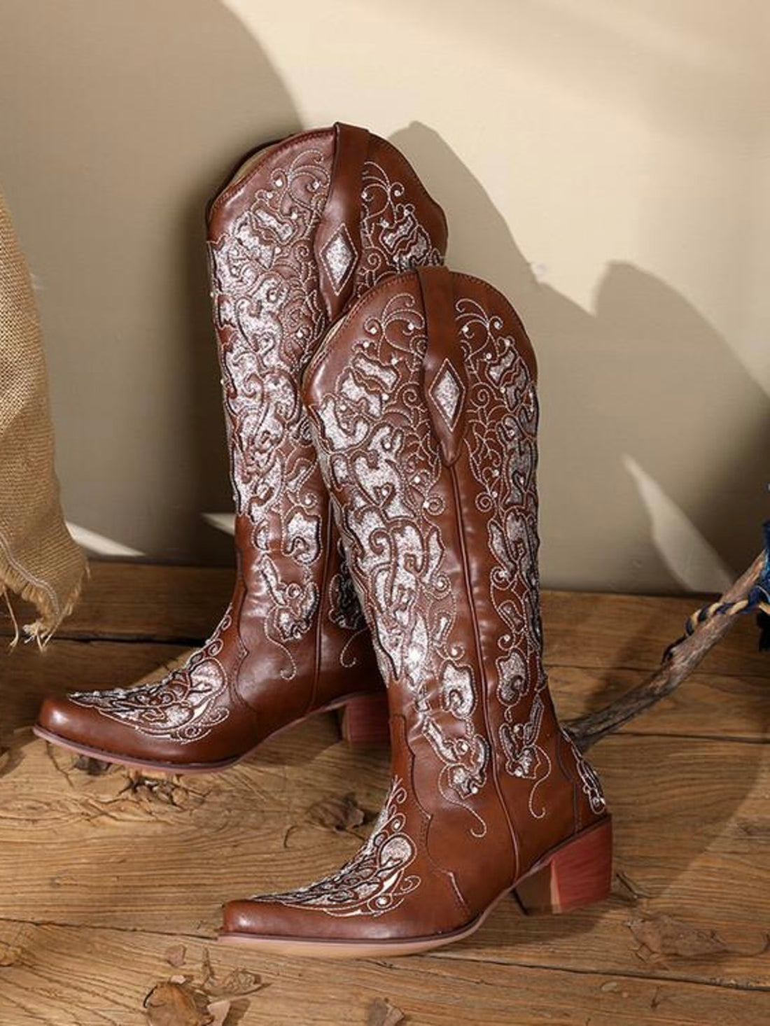 Brown Vintage Snip Toe Mid-Calf Embroidery Cowgirl Boots