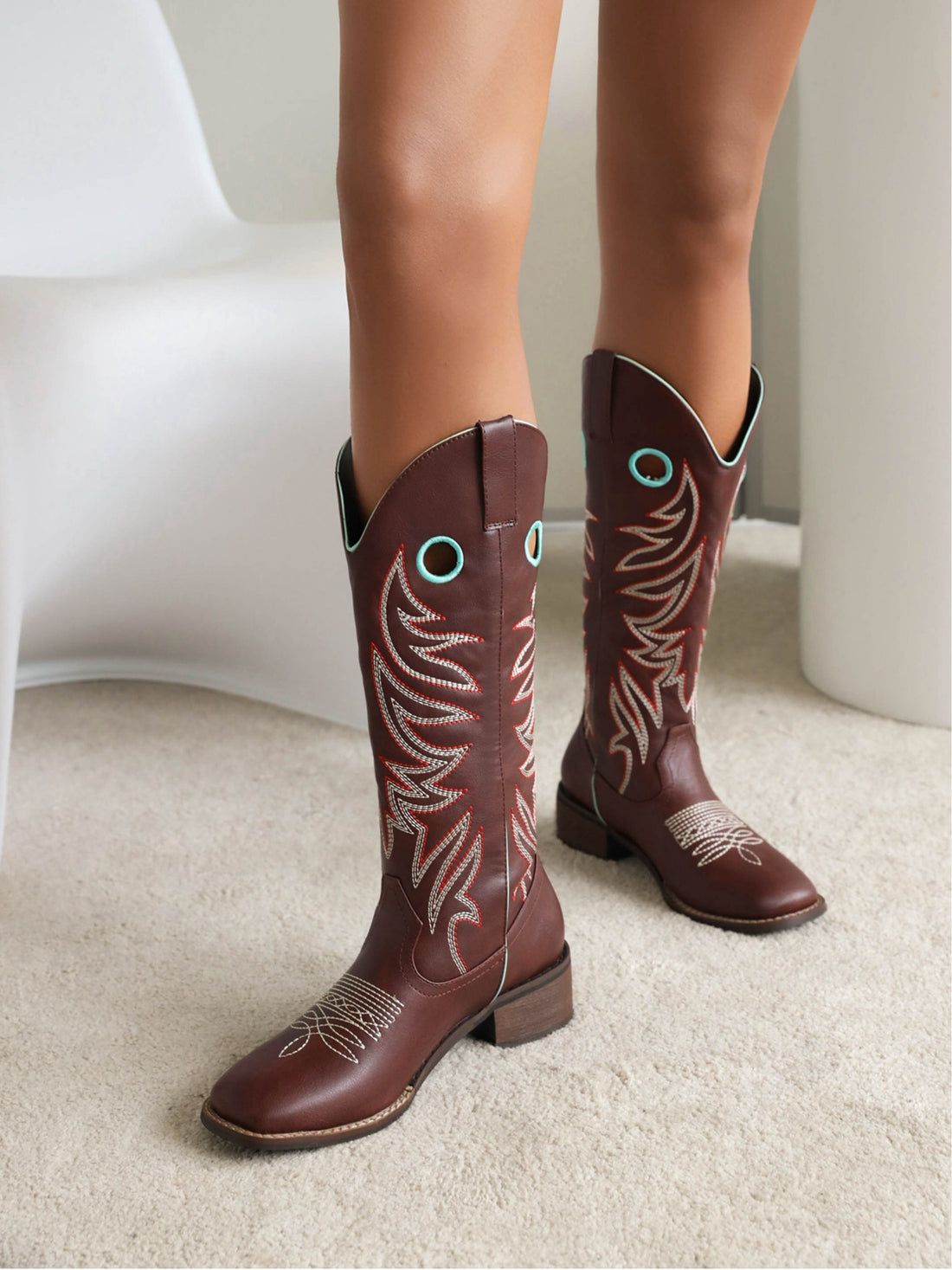 Retro Wing Stitch Square Toe Cowgirl Boots